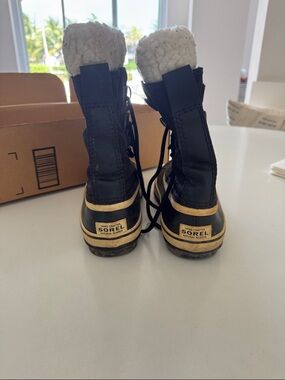 Sorel Black and Cream Lace-Up Sherpa Boots